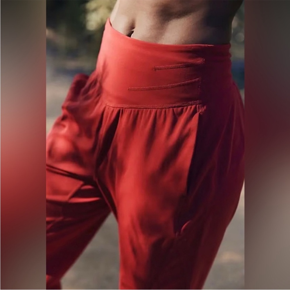 NWT Free People Movement Never Better Structured Joggers in Crimson Red (Size L)